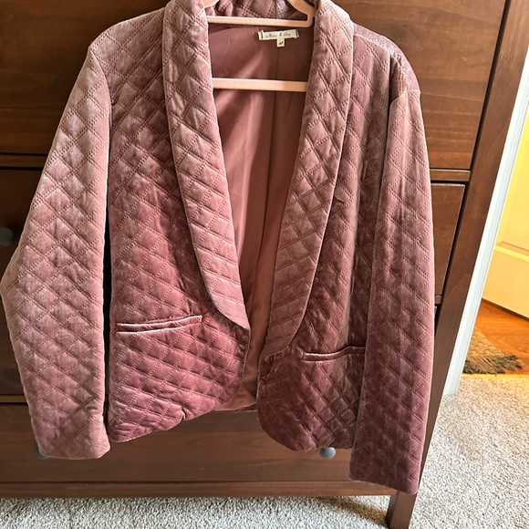 Willow & Clay Mauve Quilted Blazer - Picture 2 of 4